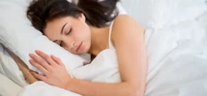 Como dormir corretamente: posições certas para a sua coluna